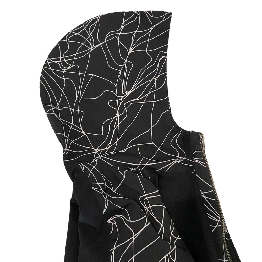 Fabletics Jaie Transitional Windbreaker. Hooded. - image 6